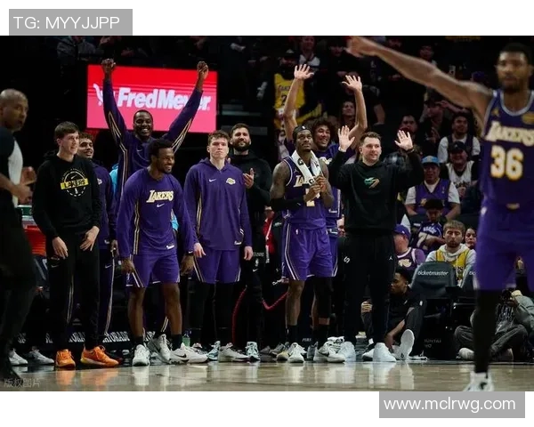 10人轮换杨瀚森连场DNP开拓者不敌残阵湖人艾顿29+10手刃旧主